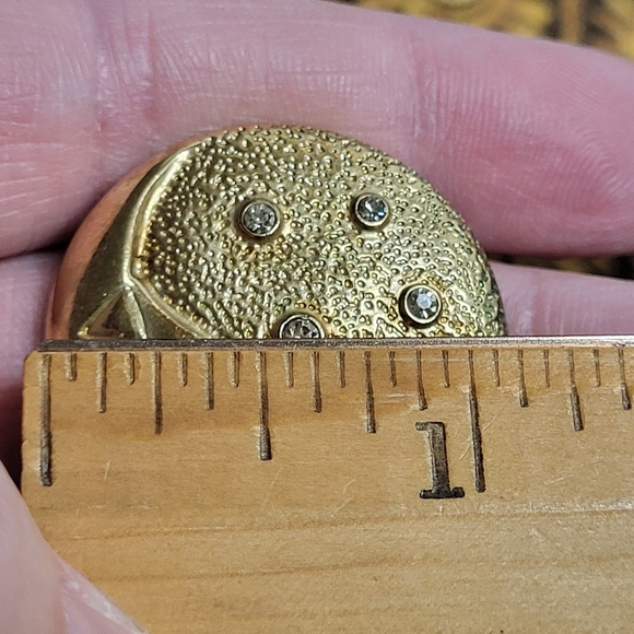 Vintage Gold Tone Butler Moon and Stars Round Clip On Earrings - Picture 15 of 15